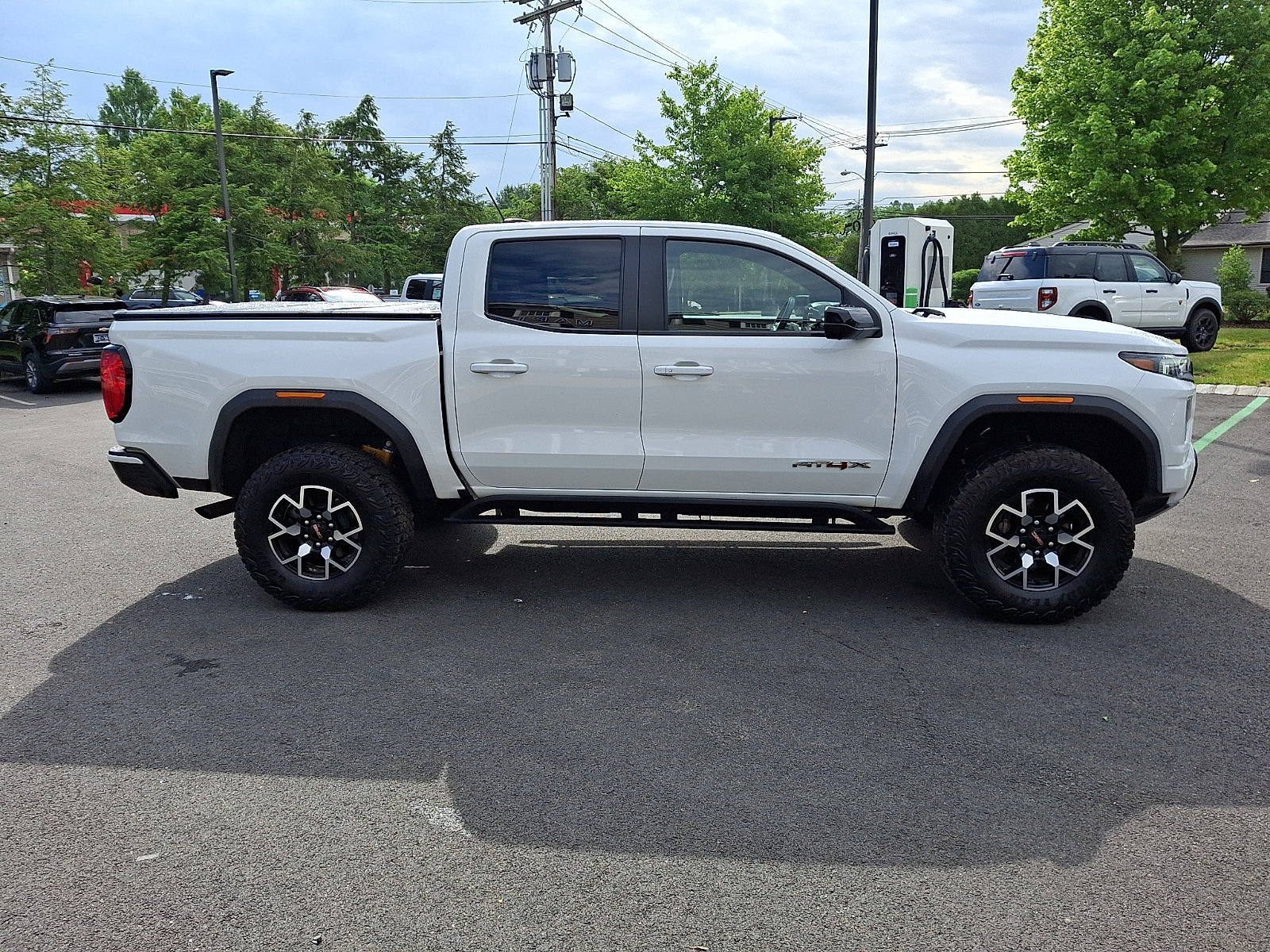 Used 2024 GMC Canyon AT4X AWD/4WD image 4