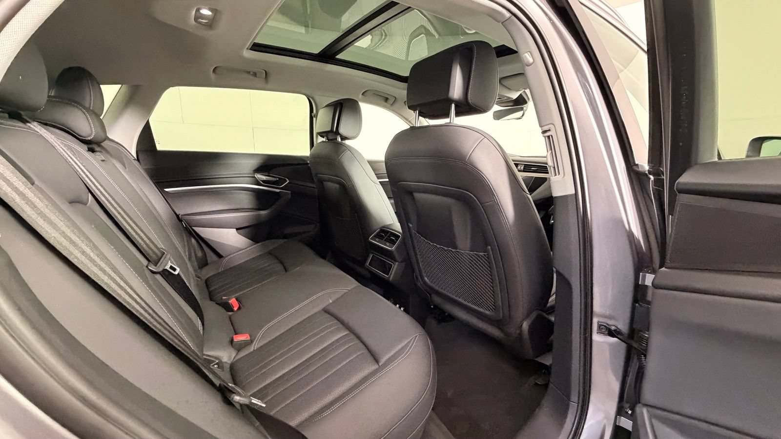 Used 2019 Audi e-tron Premium Plus AWD/4WD image 19