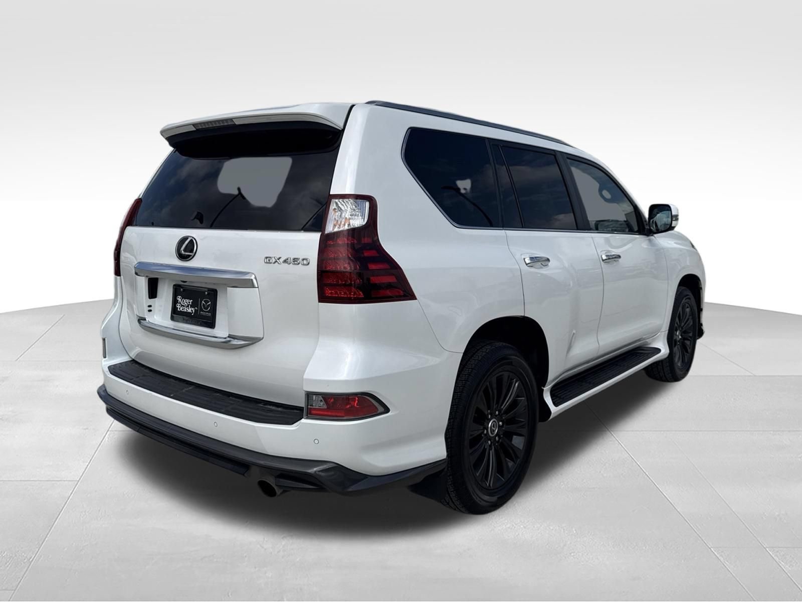 Used 2022 Lexus GX 460 Luxury w/ Sport Design Package AWD/4WD image 5