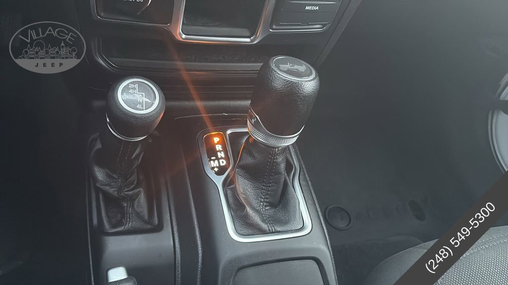 Used 2023 Jeep Wrangler Sport image 25