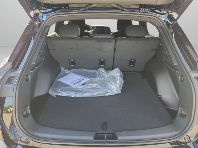 New 2026 Chevrolet Equinox EV LT w/ LPO, Blackout Package FWD image 9