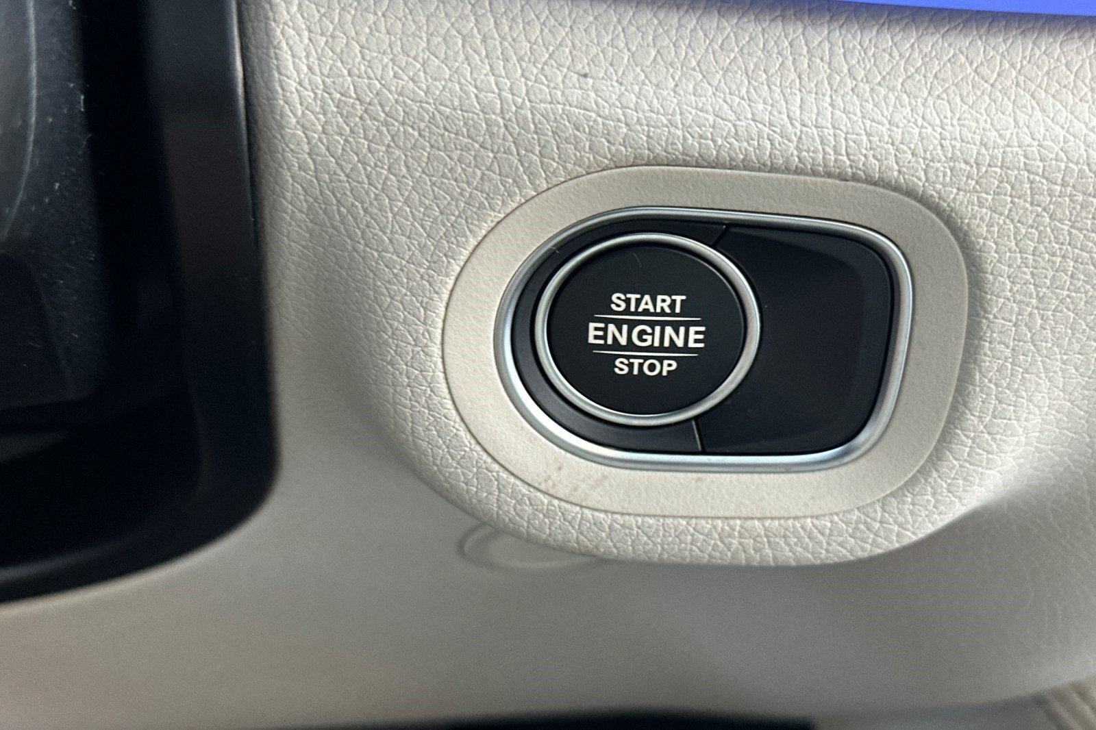 New 2026 Mercedes-Benz GLE 450e 4MATIC image 27