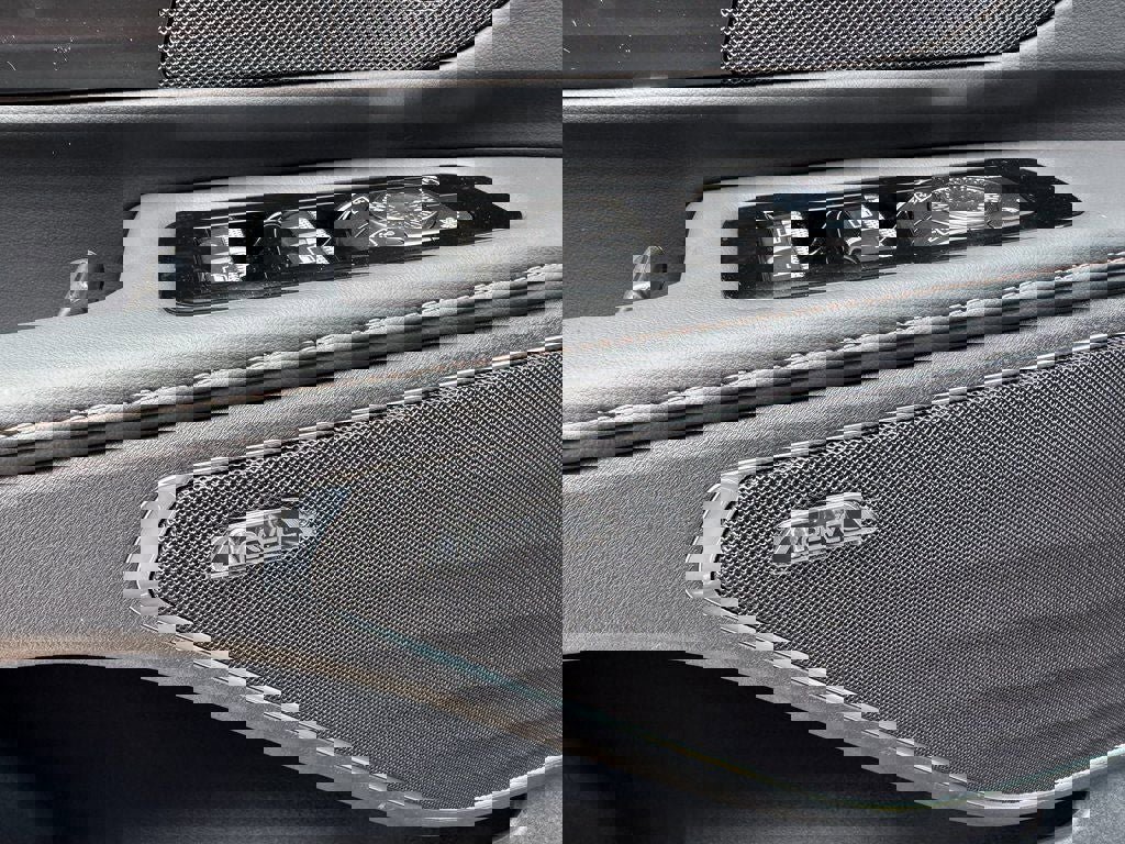 New 2025 Lincoln Nautilus Premier w/ Equipment Group 102A AWD/4WD image 15