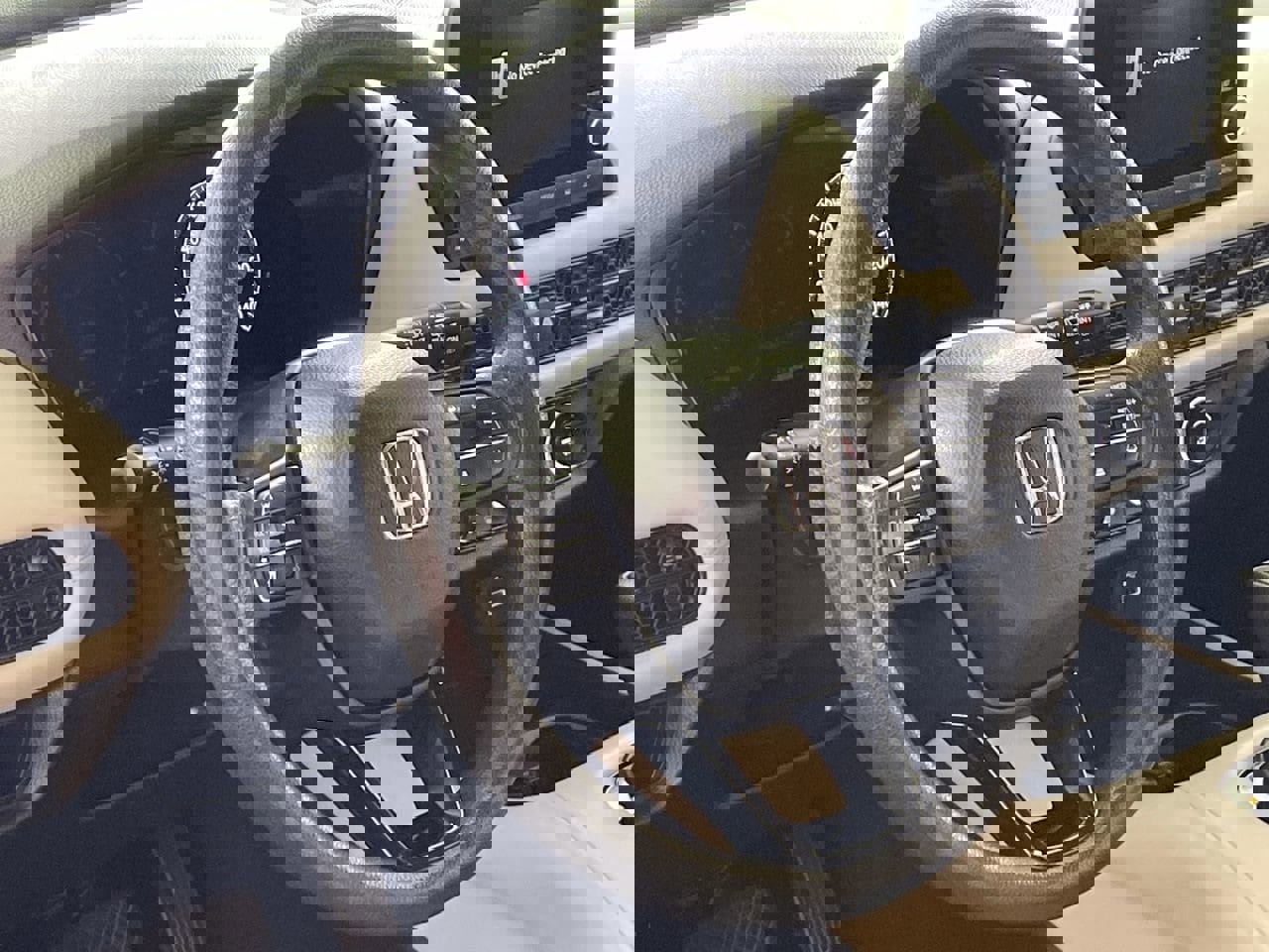 Used 2024 Honda HR-V LX image 13