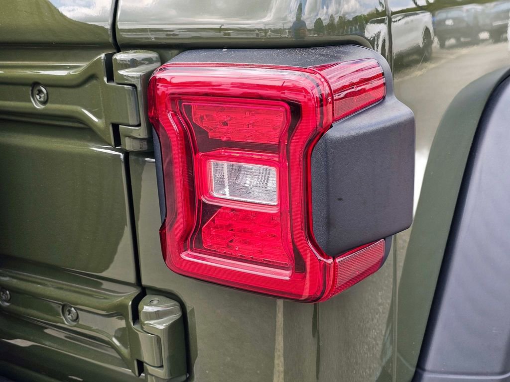 Used 2023 Jeep Wrangler Sport S image 10