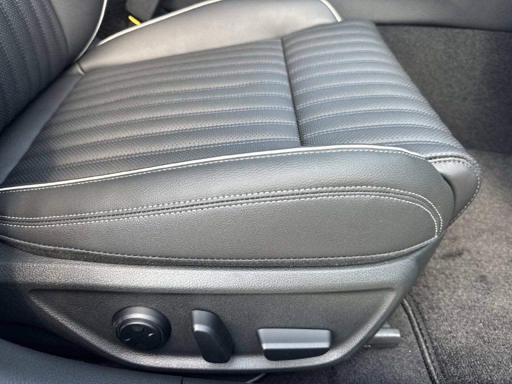 New 2026 Genesis G70 2.5T Prestige RWD image 13