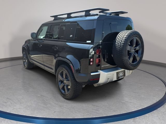 Used 2022 Land Rover Defender 110 S AWD/4WD image 8