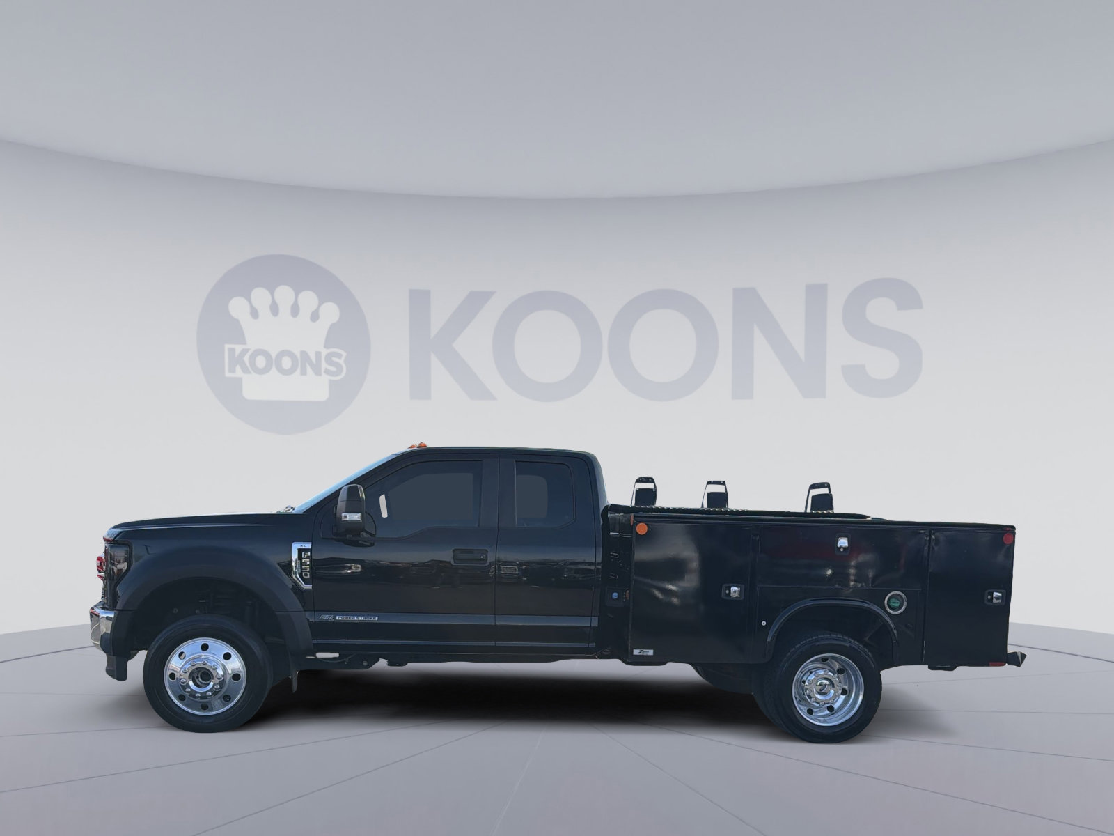 Used 2017 Ford F550 4x4 SuperCab Super Duty image 2