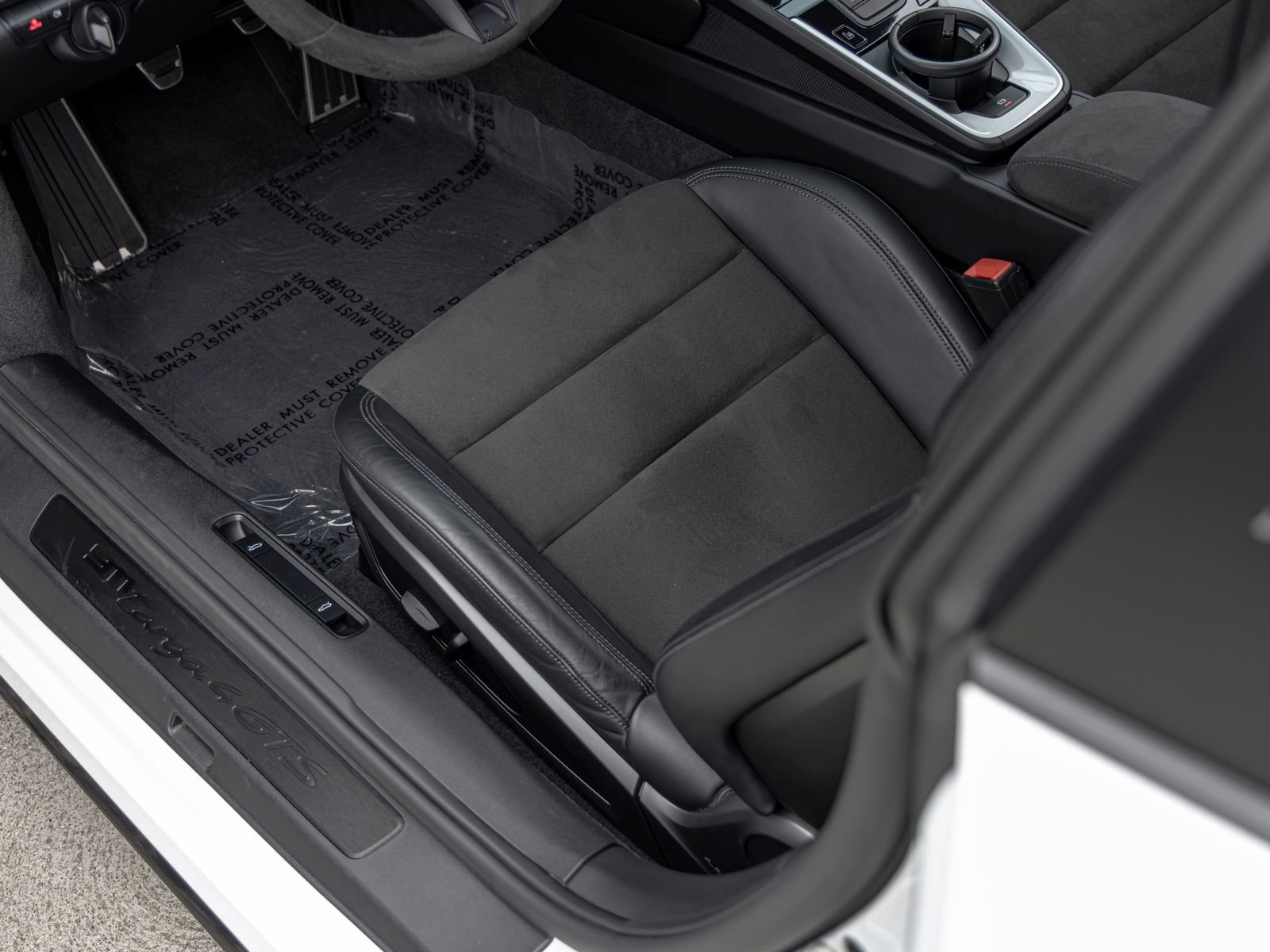 Certified 2022 Porsche 911 Targa 4 GTS AWD/4WD image 27