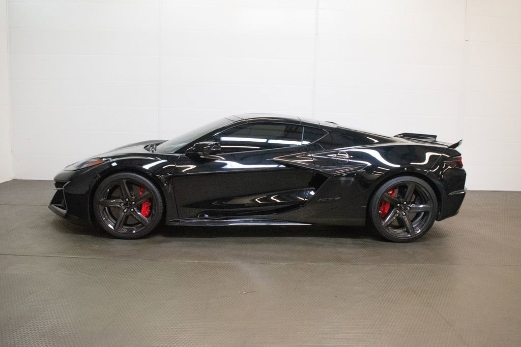 Used 2023 Chevrolet Corvette Z06 w/ Engine Appearance Package image 7
