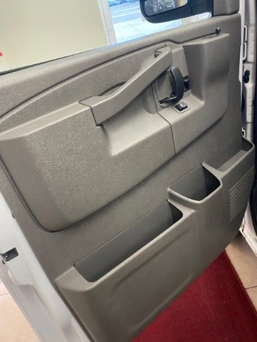 Used 2022 Chevrolet Express 3500 Extended w/ Driver Convenience Package RWD image 15