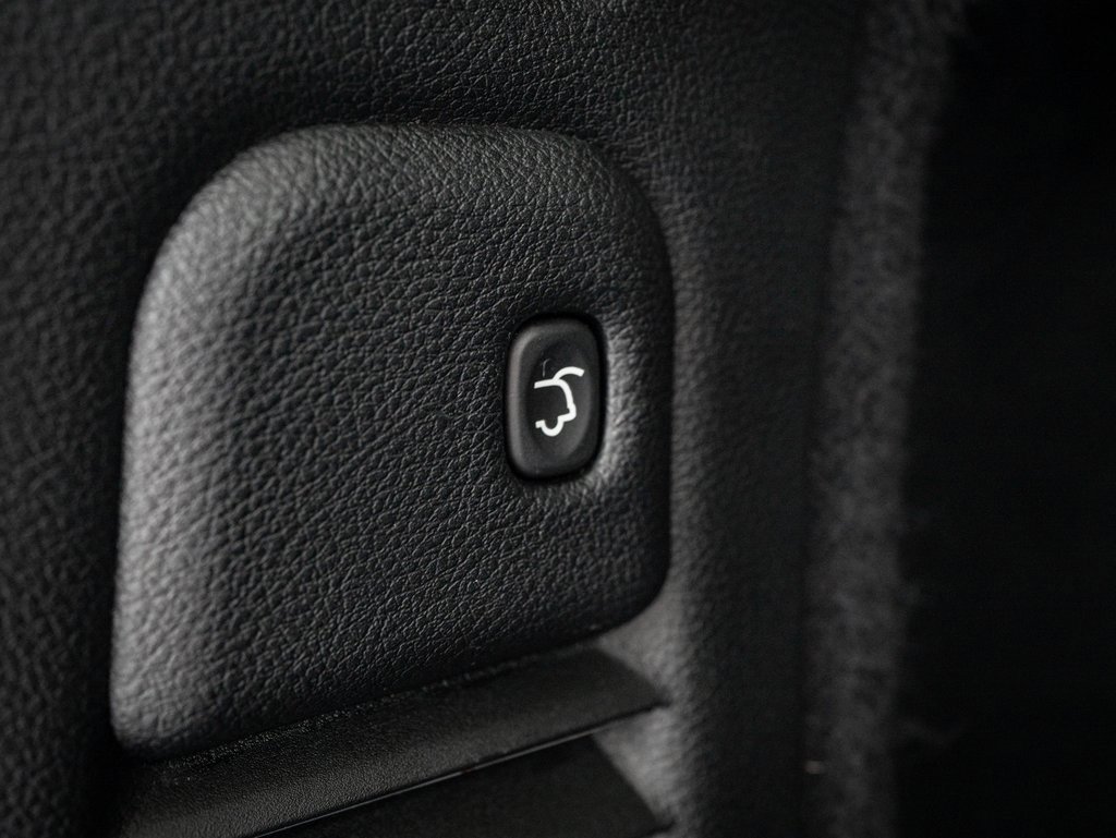 Used 2021 Dodge Durango SRT Hellcat w/ Technology Group image 22