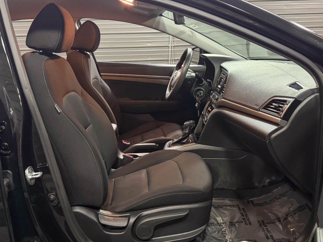 Used 2018 Hyundai Elantra SE w/ Cargo Package image 14