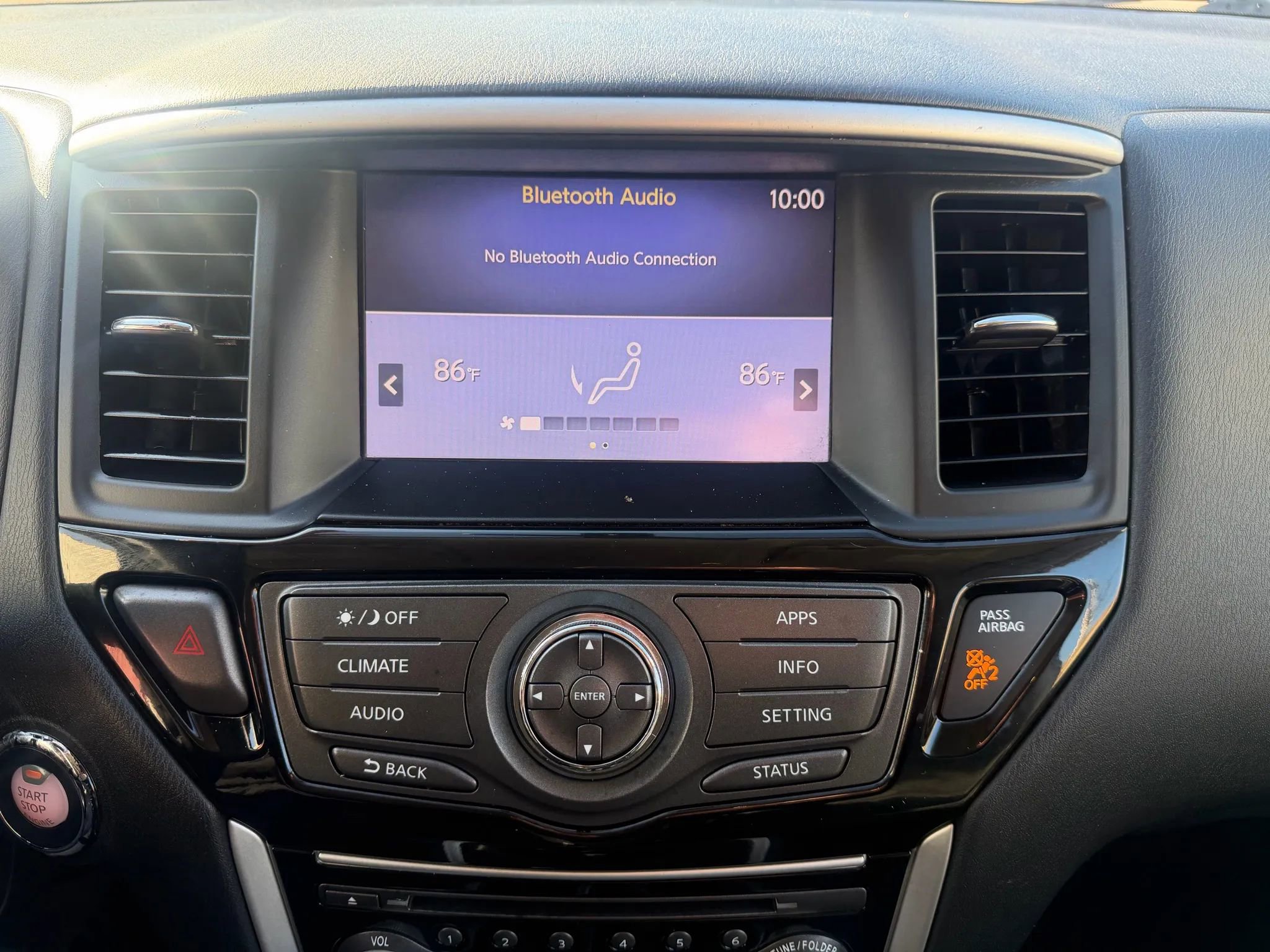 Used 2018 Nissan Pathfinder S image 19