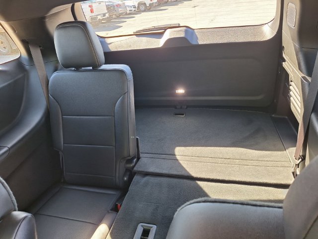 Used 2026 Chevrolet Traverse LT AWD/4WD image 13