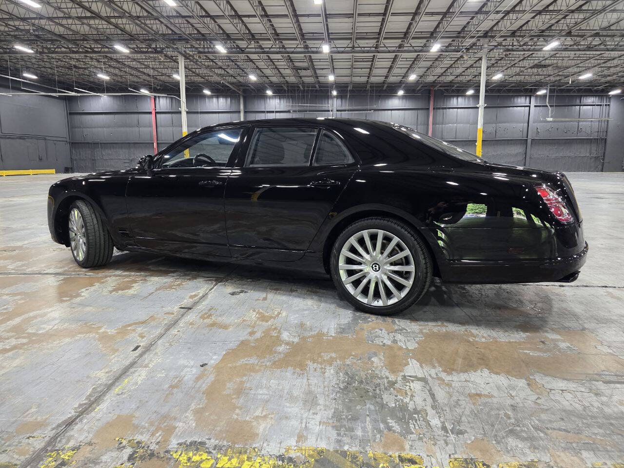 Used 2017 Bentley Mulsanne RWD image 19