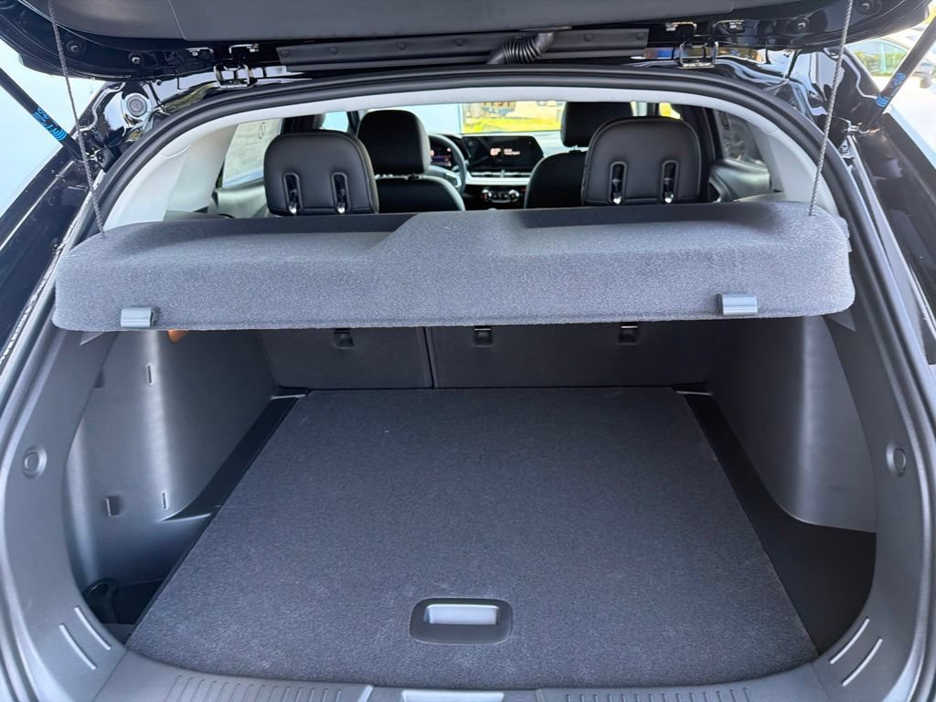 New 2026 Chevrolet Trax LT w/ Driver Confidence Package FWD image 9