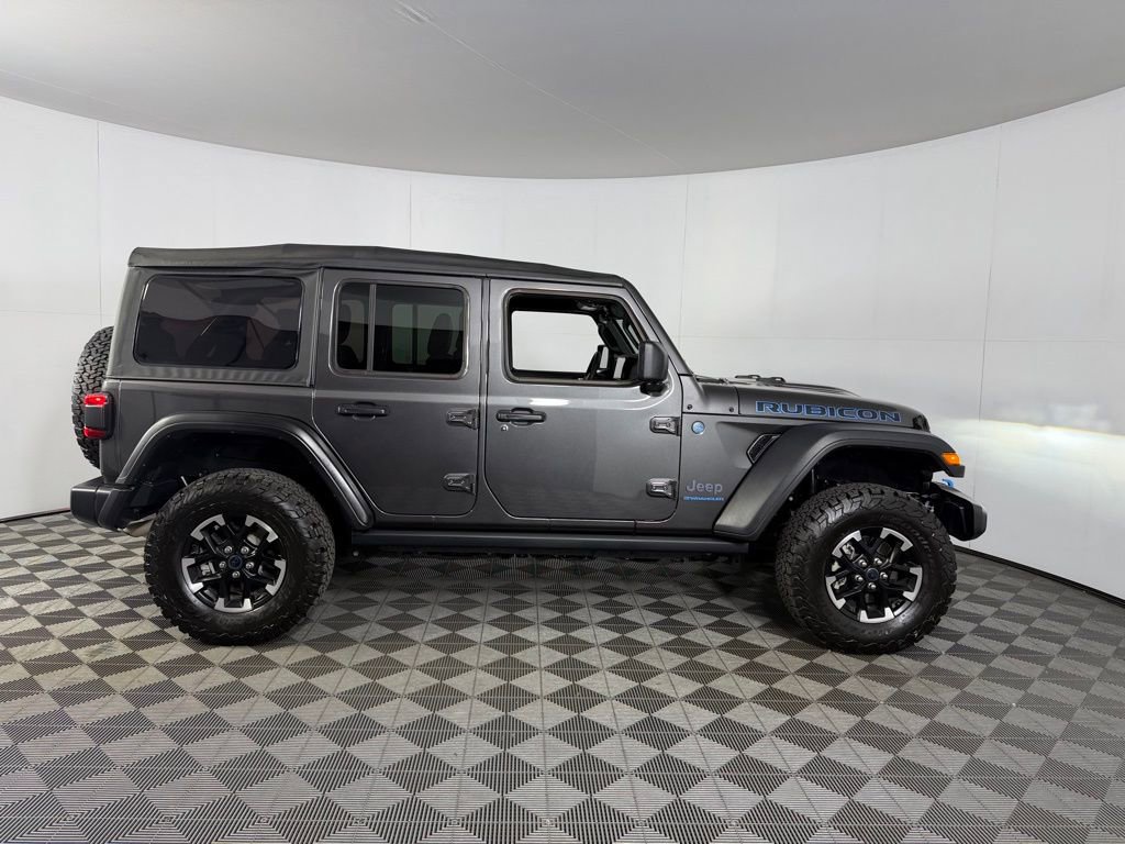 Used 2025 Jeep Wrangler Unlimited Rubicon 4xe w/ Safety Group AWD/4WD image 5