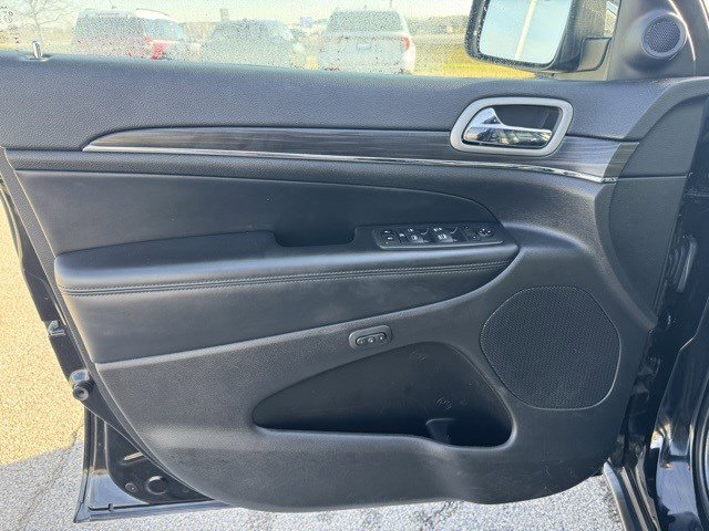 Used 2022 Jeep Grand Cherokee Limited w/ Trailer Tow Group IV image 11