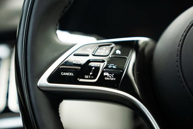 Used 2025 Mercedes-Benz Maybach S 580 4MATIC image 44