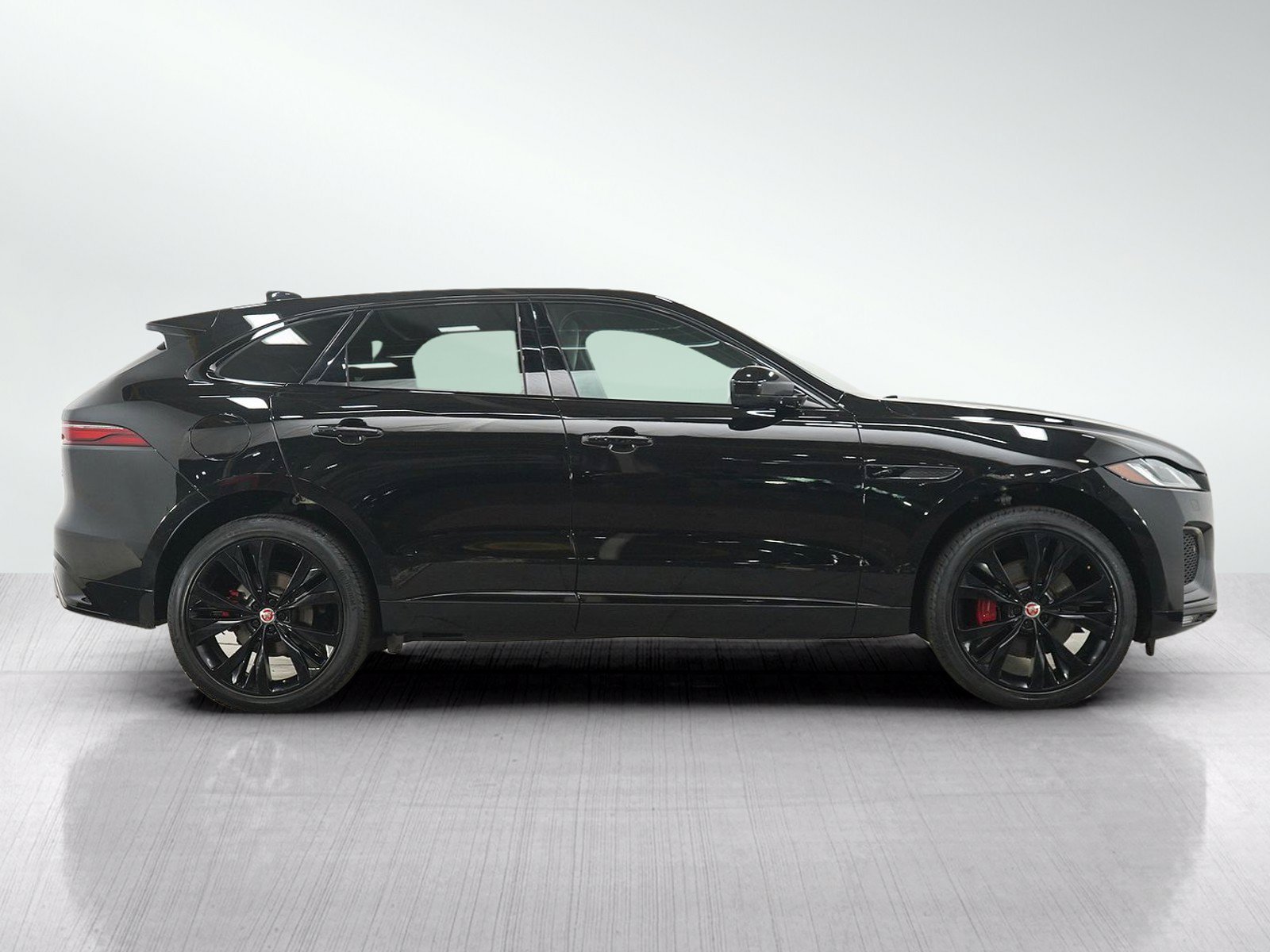 Used 2023 Jaguar F-PACE R-Dynamic S AWD/4WD image 6