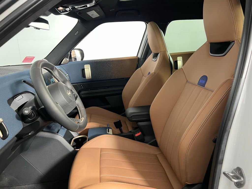 Used 2025 MINI Cooper Countryman SE w/ Comfort Package Max image 23