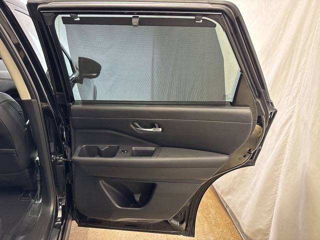 Used 2025 Nissan Pathfinder SL w/ SL Premium Package FWD image 29