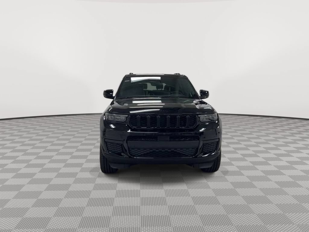 Used 2023 Jeep Grand Cherokee L Altitude AWD/4WD image 3