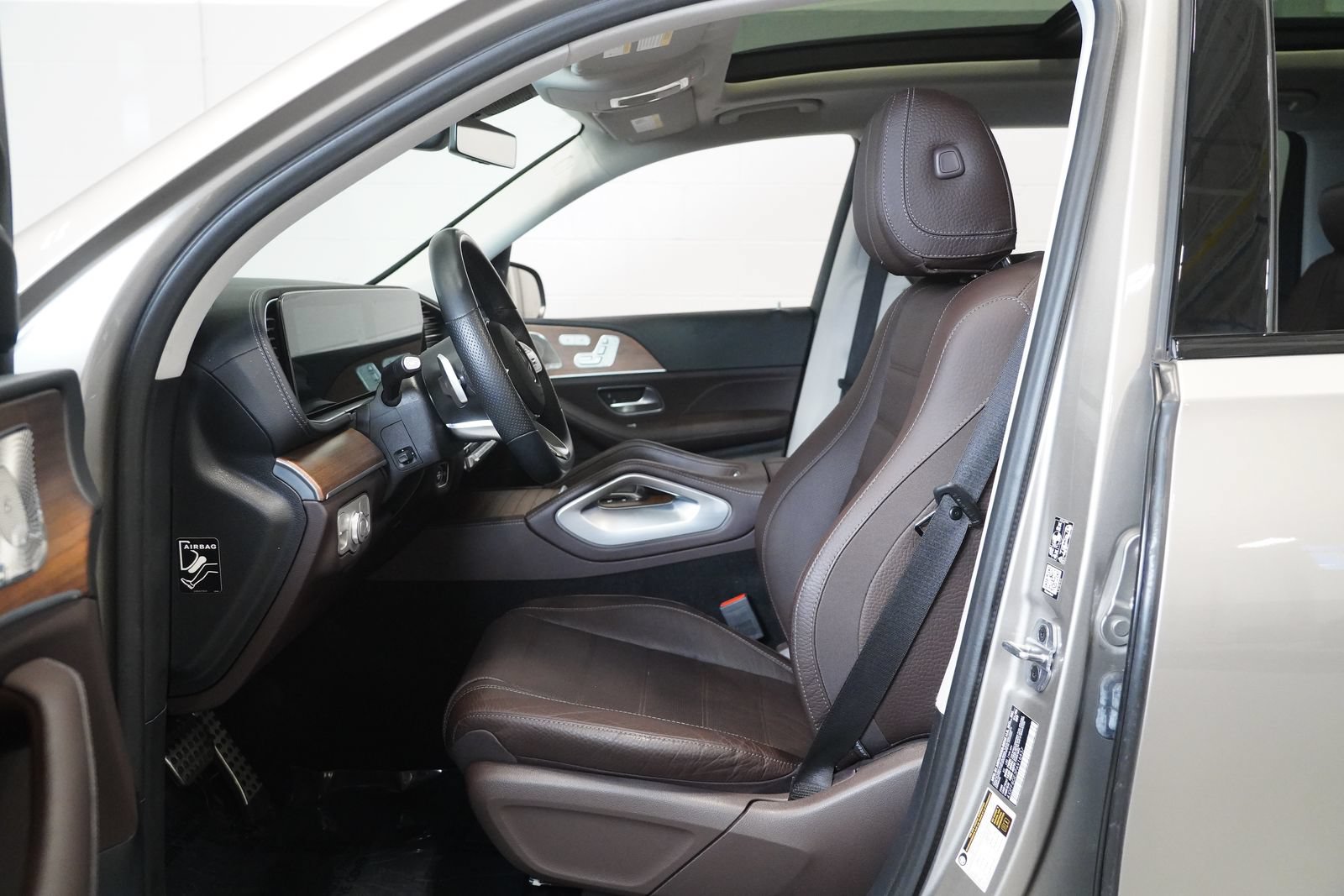 Certified 2023 Mercedes-Benz GLS 580 4MATIC image 11