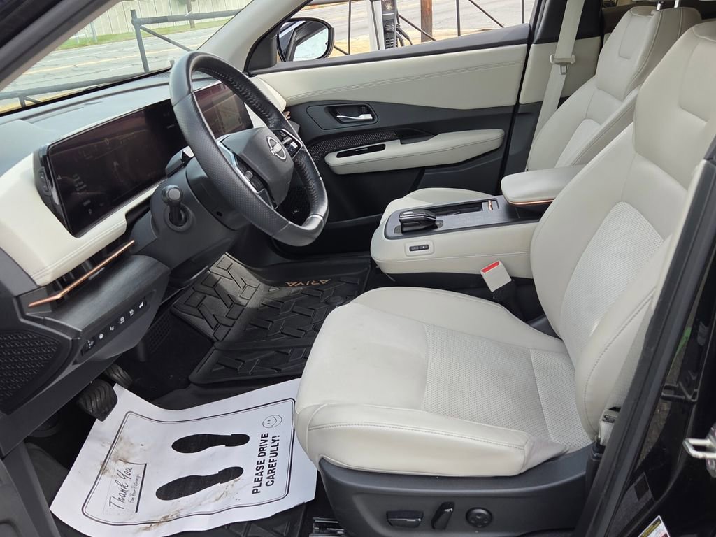 Used 2023 Nissan Ariya FWD image 5