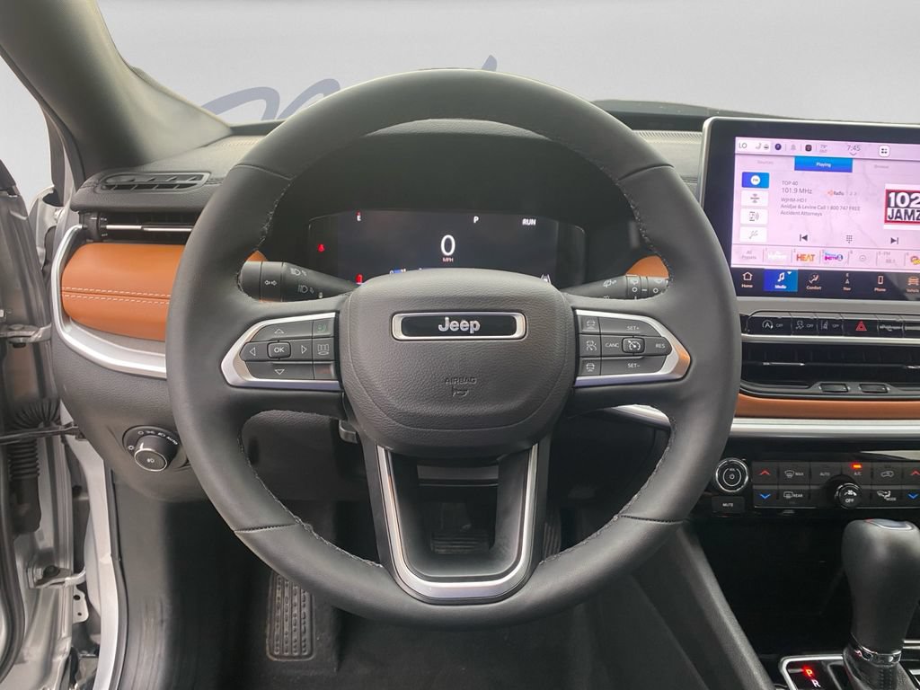 Used 2025 Jeep Compass Limited w/ Elite Group AWD/4WD image 19