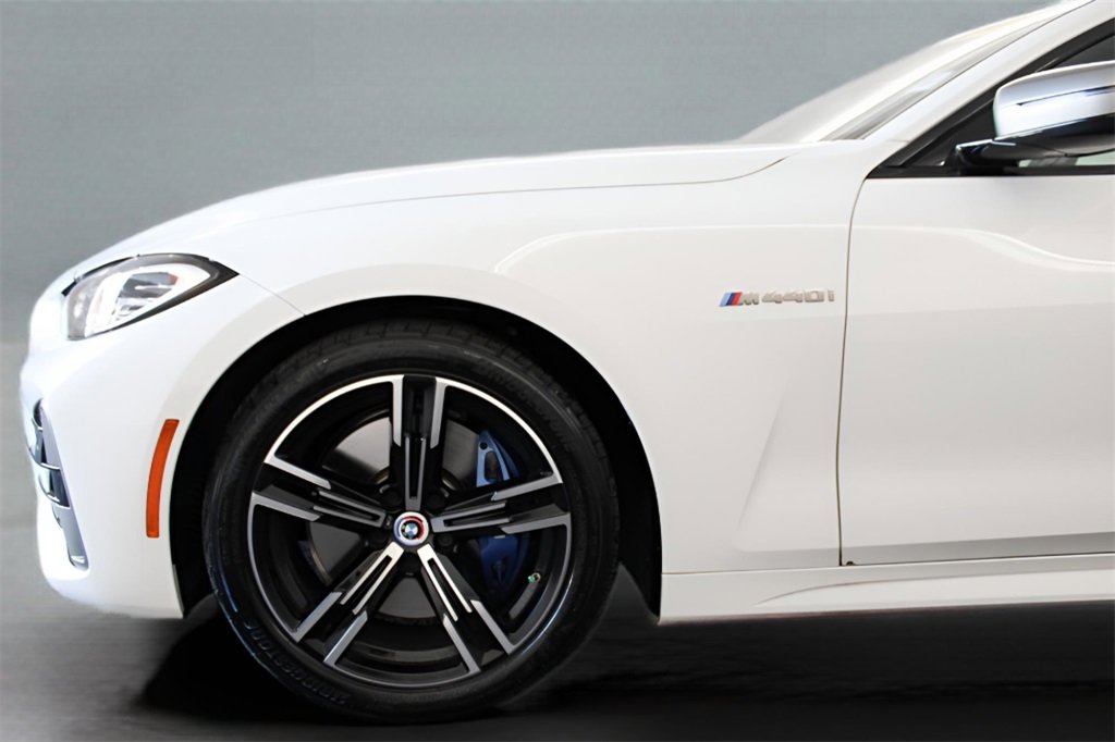 Used 2023 BMW M440i Coupe w/ Premium Package image 30