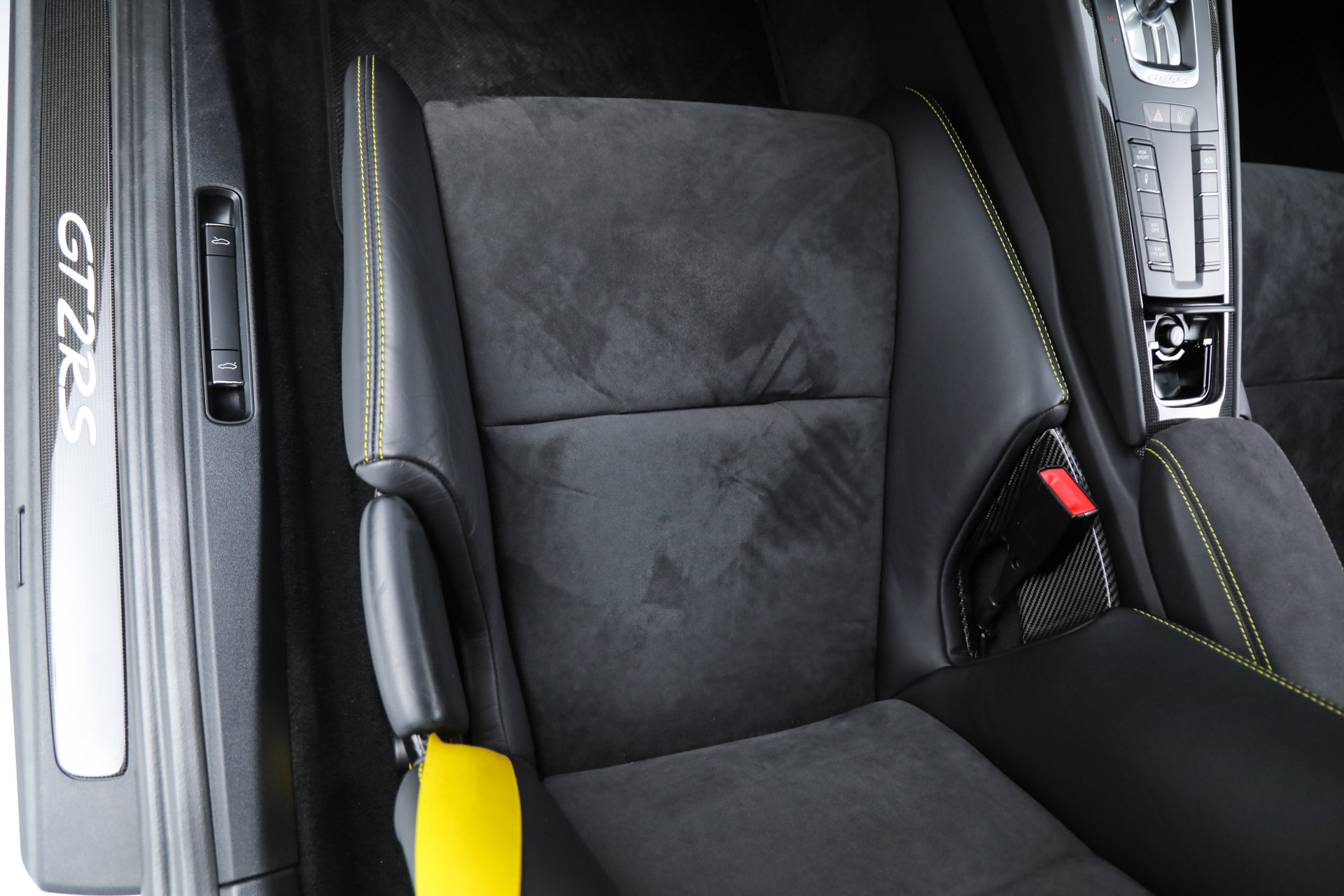 Used 2018 Porsche 911 GT2 RS image 26