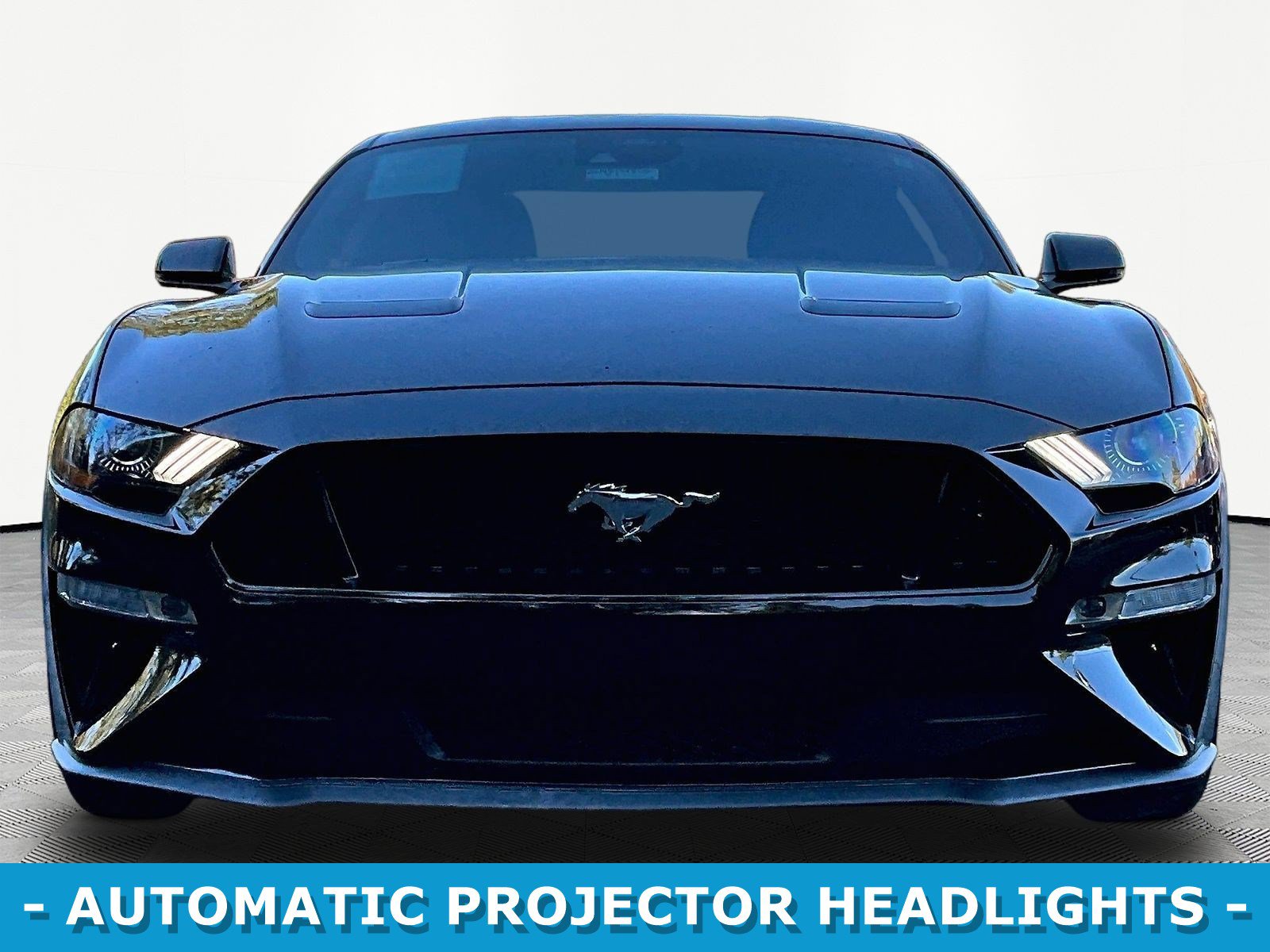 Used 2022 Ford Mustang GT Premium w/ Equipment Group 401A RWD image 2