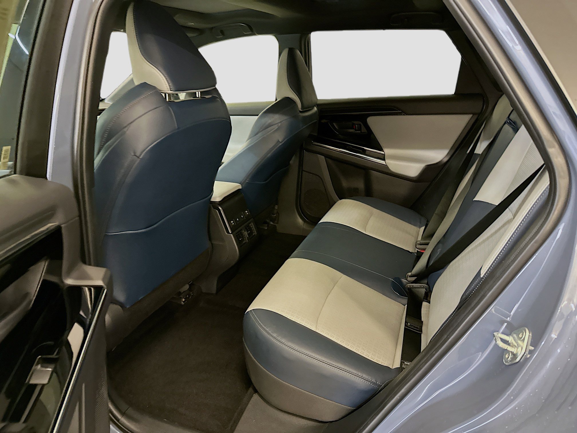 Used 2023 Subaru Solterra AWD image 30