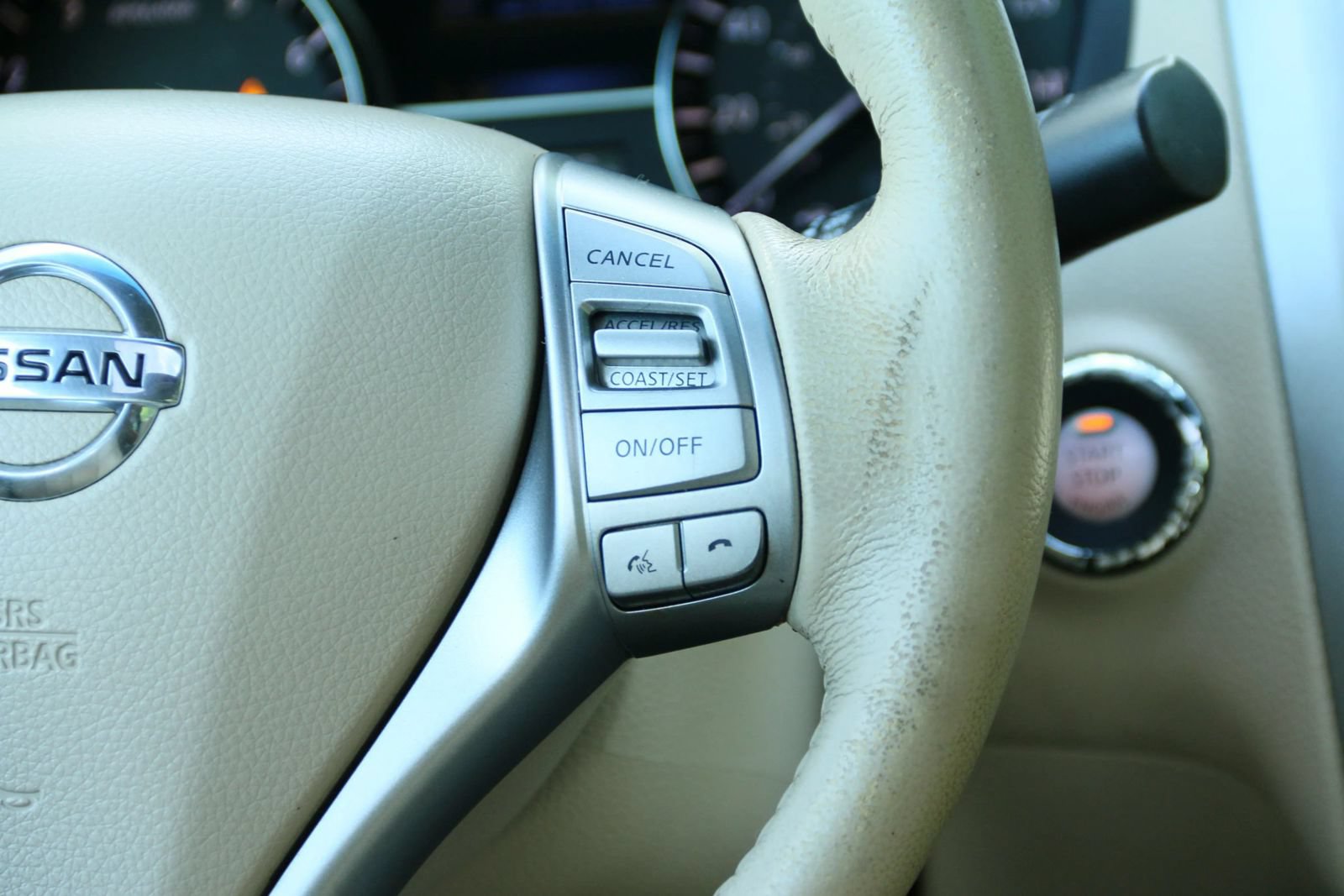 Used 2014 Nissan Altima 2.5 SL w/ Technology Package FWD image 22