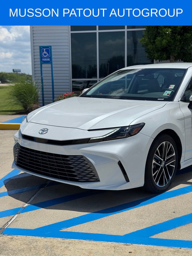 Used 2026 Toyota Camry XLE FWD image 2