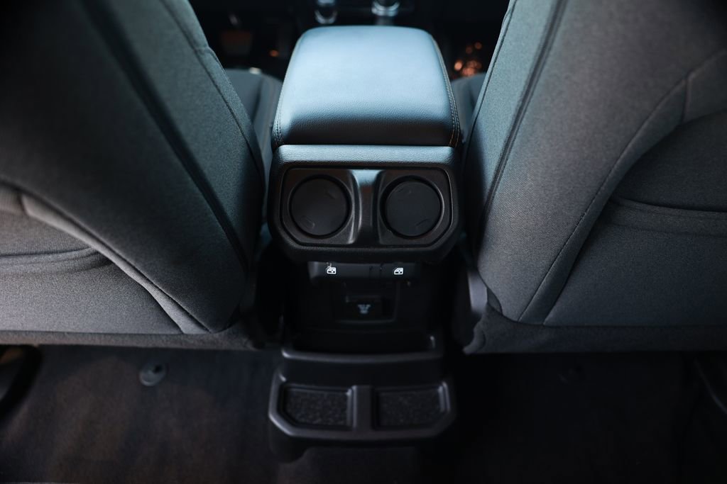 Used 2025 Jeep Wrangler Unlimited Sahara w/ Safety Group image 32