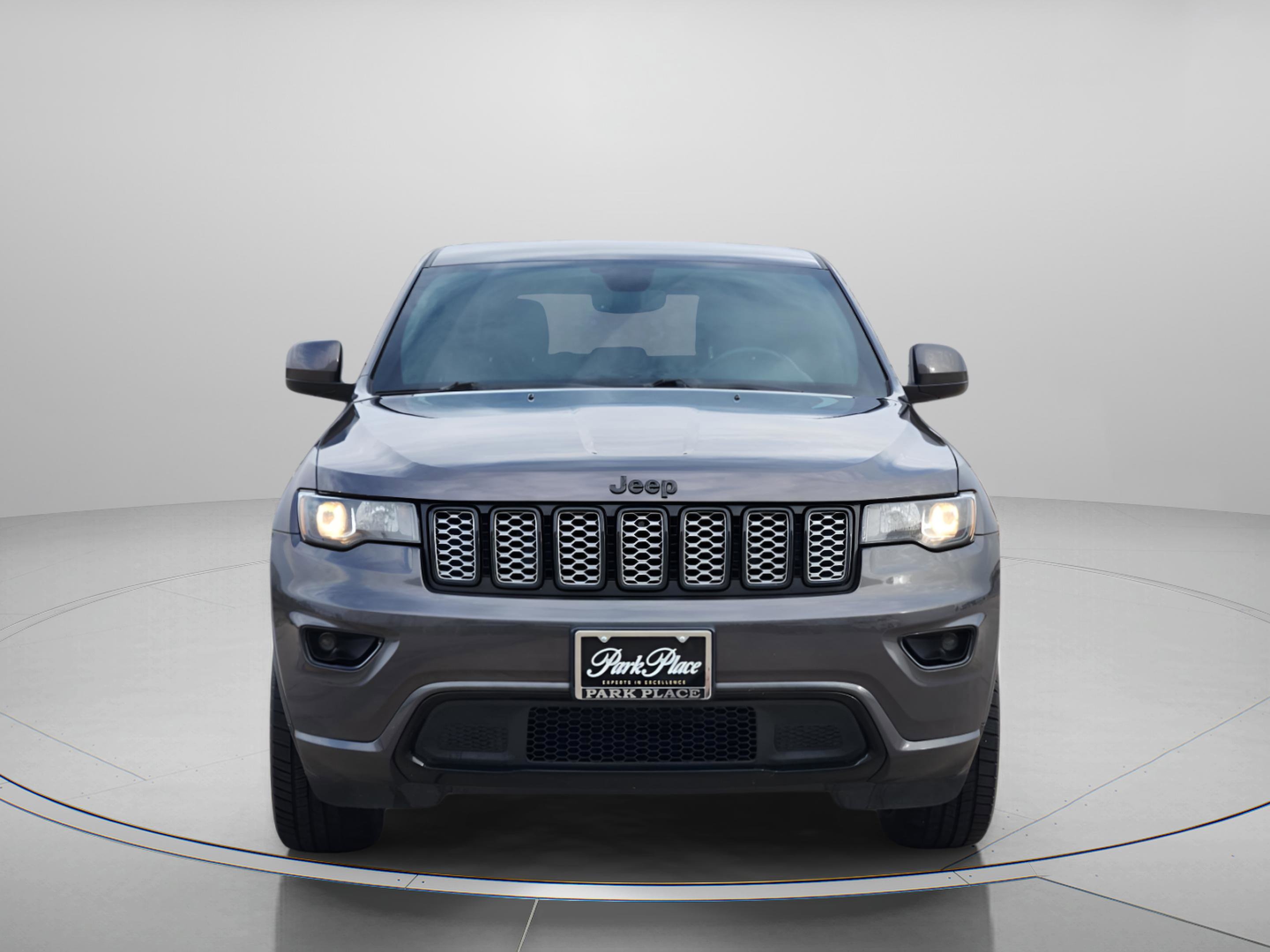 Used 2019 Jeep Grand Cherokee Altitude image 6