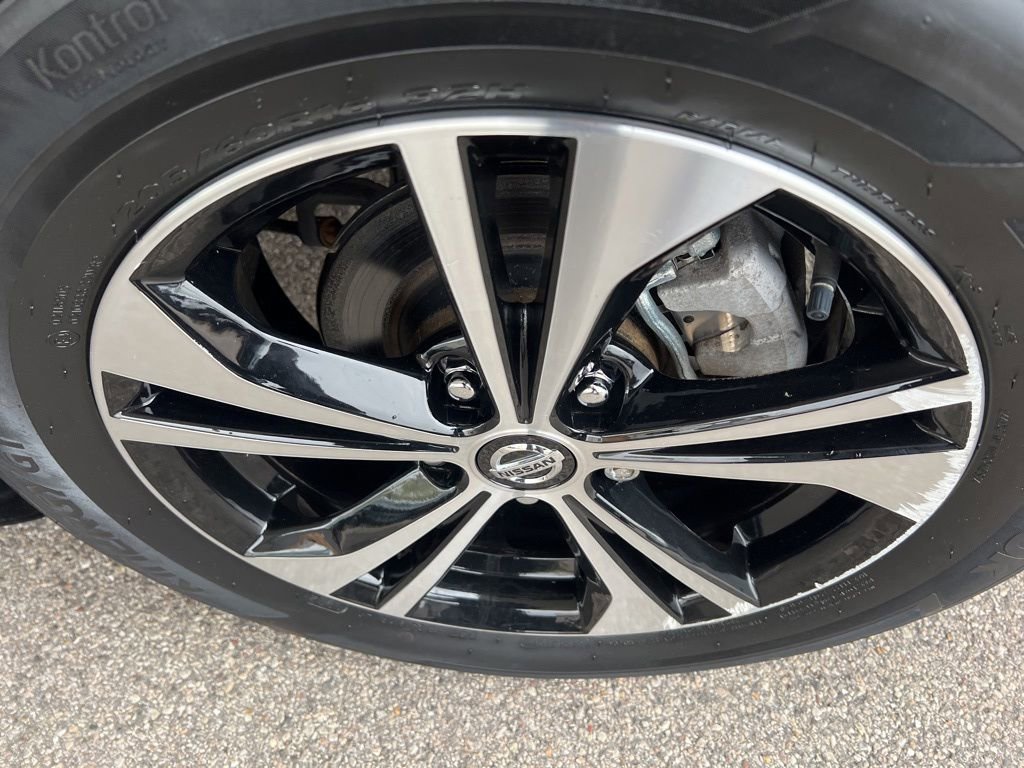 Certified 2022 Nissan Sentra SV w/ All-Weather Package FWD image 38