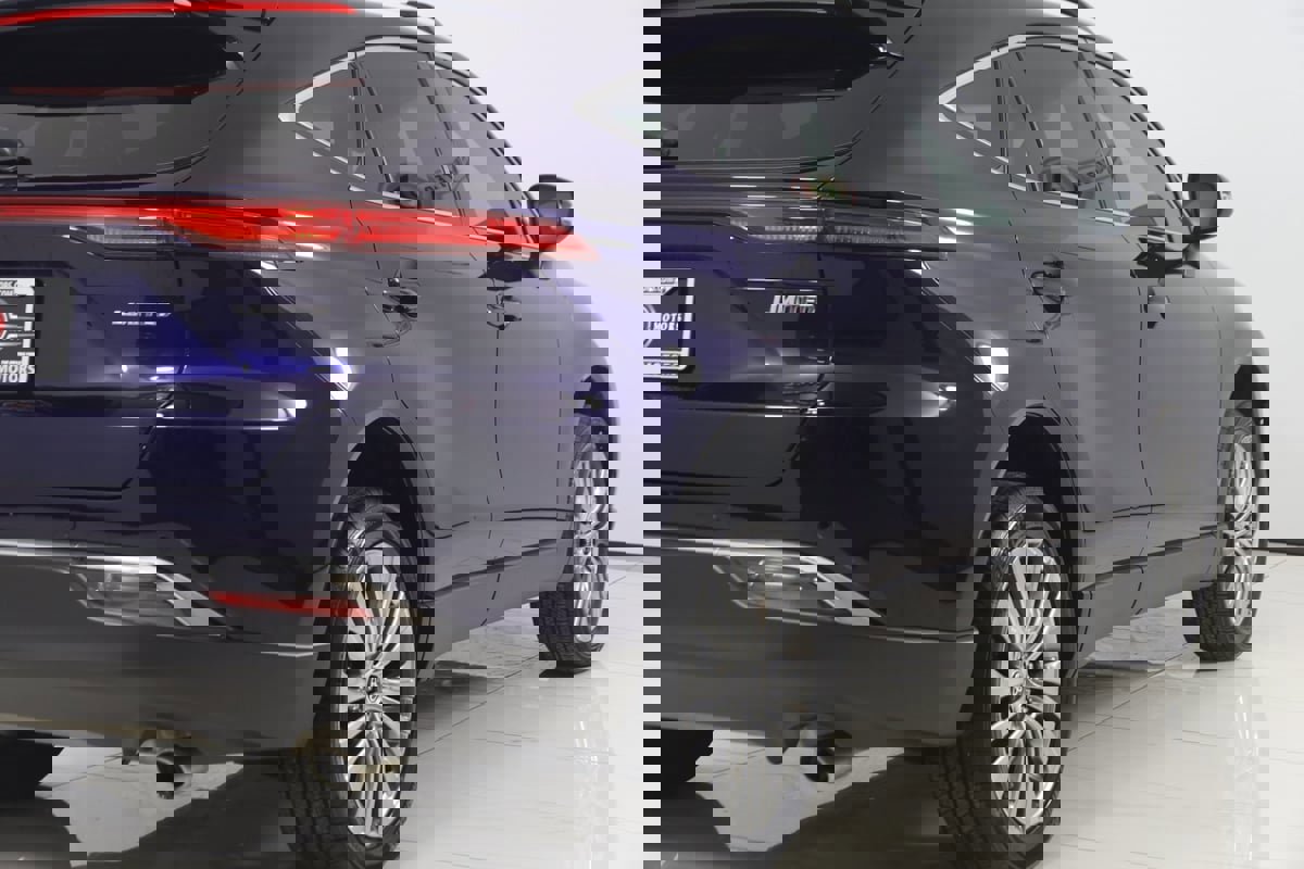 Used 2023 Toyota Venza Limited image 39