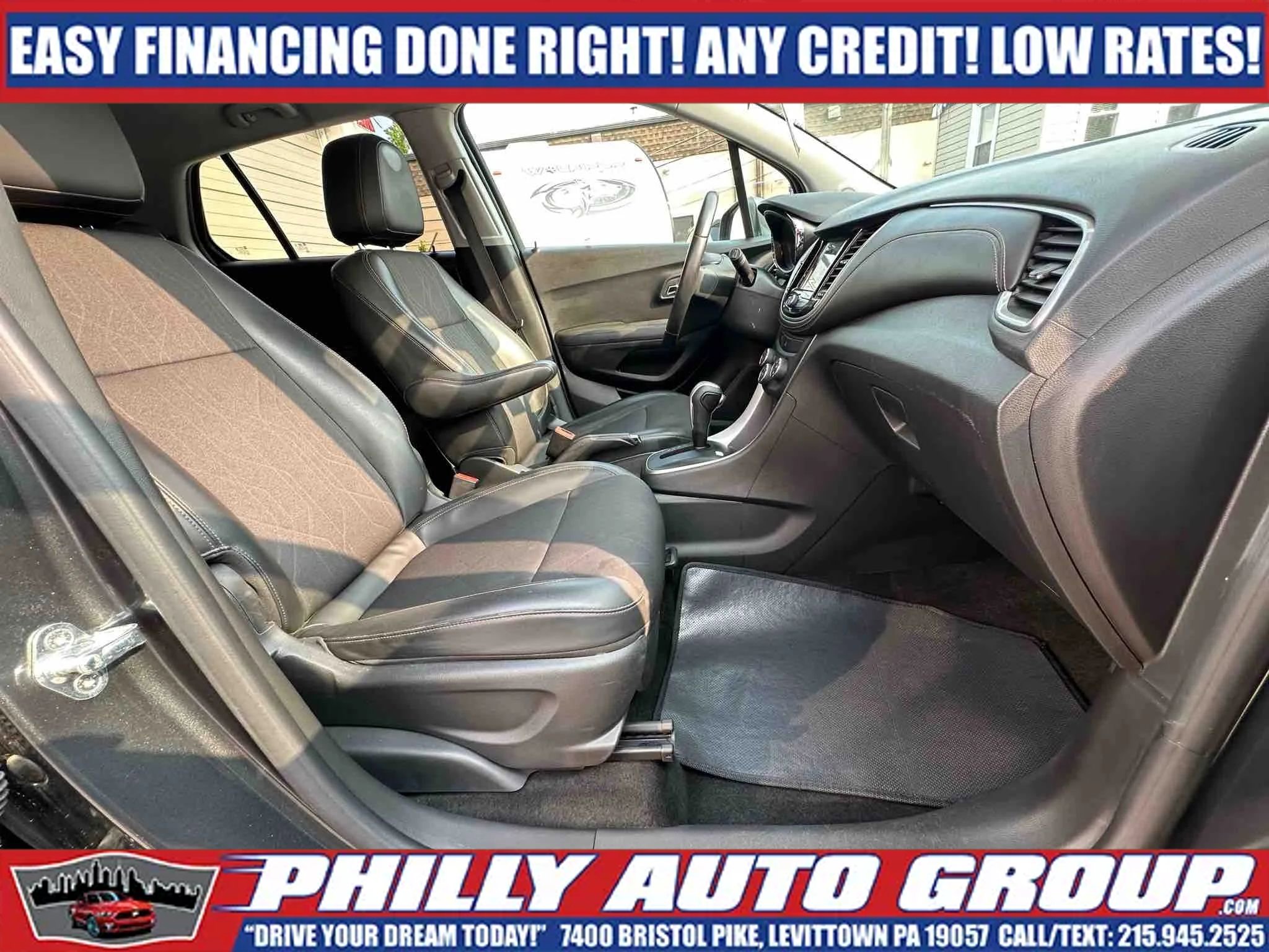 Used 2018 Chevrolet Trax LT w/ LT Convenience Package image 13