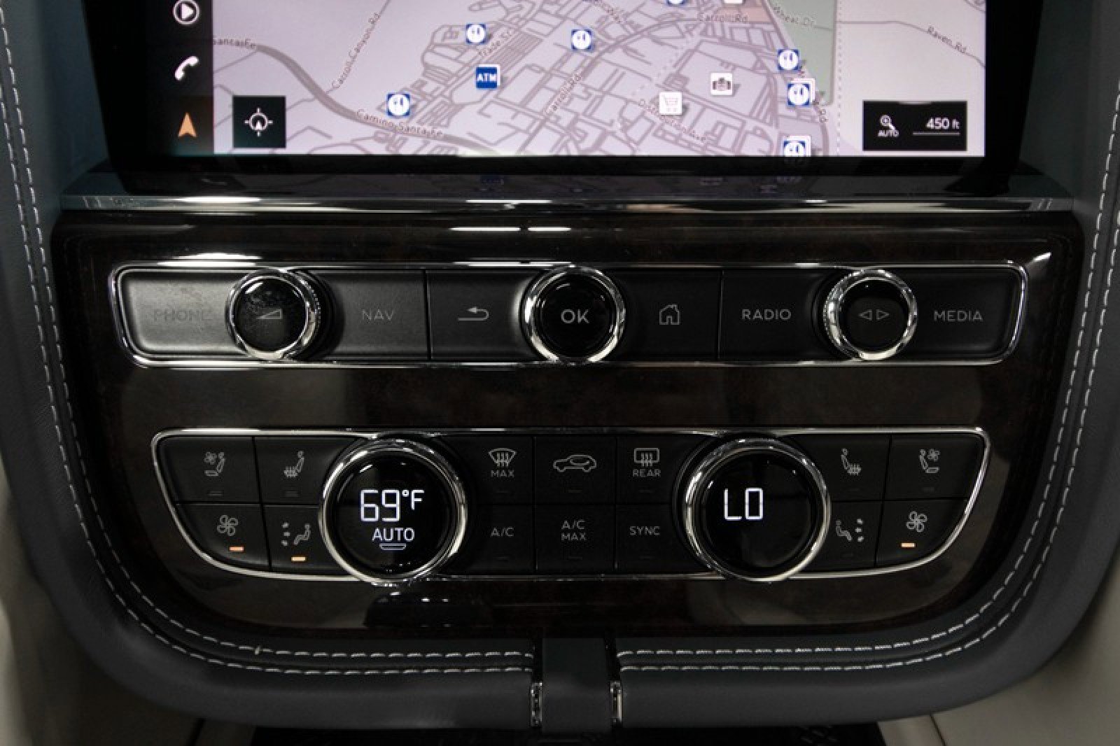 Used 2023 Bentley Bentayga Extended Wheelbase image 32