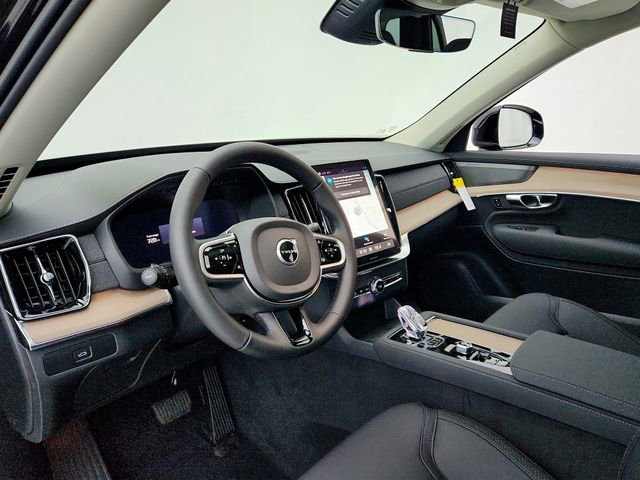 New 2025 Volvo XC90 B6 Plus w/ Protection Package Premier image 20