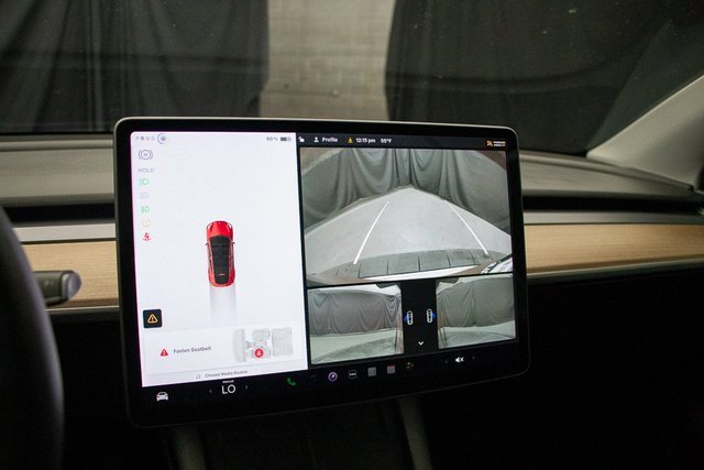 Used 2021 Tesla Model Y Long Range image 32