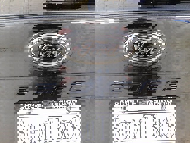 Used 2024 Ford Edge SE w/ Black Appearance Package image 12