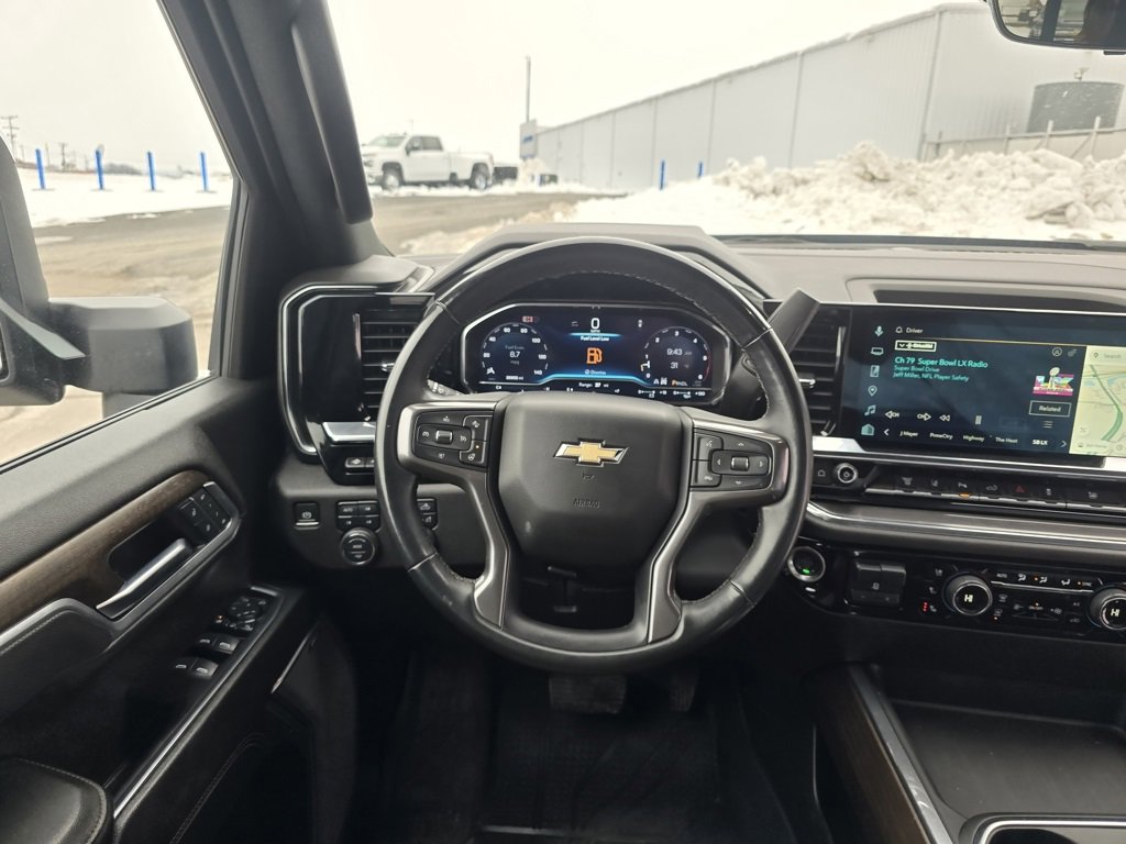 Used 2025 Chevrolet Silverado 2500 High Country w/ High Country Premium Package image 2