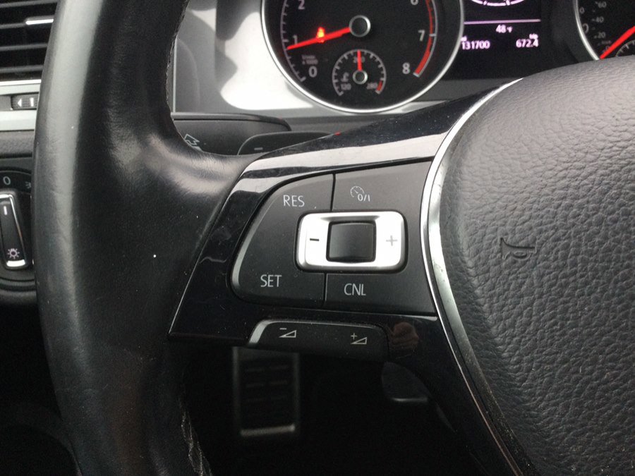 Used 2017 Volkswagen Golf Alltrack S image 22