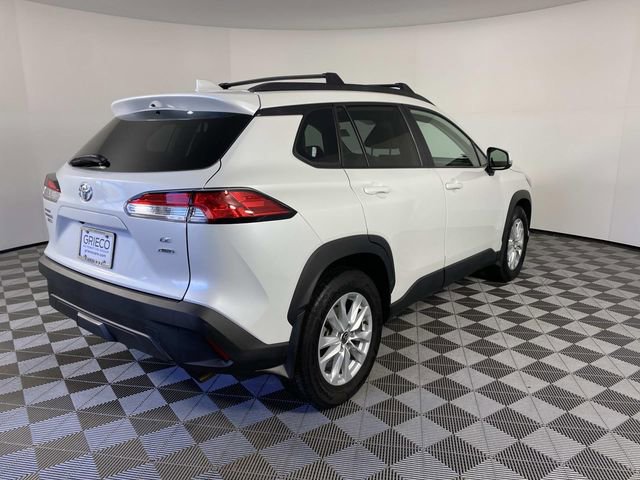 Used 2023 Toyota Corolla Cross LE w/ Moonroof Package image 9