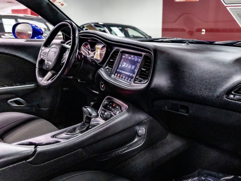 Used 2019 Dodge Challenger R/T RWD image 28